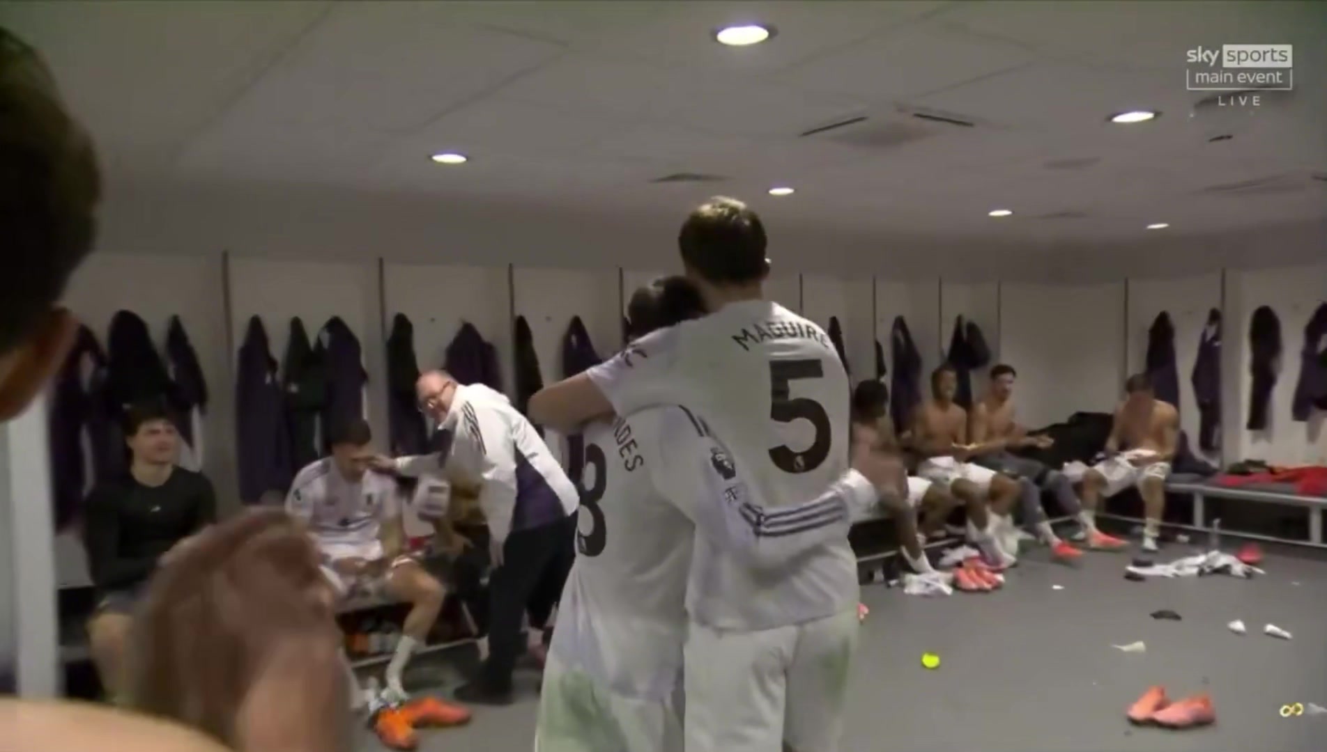 取胜功臣马奎尔接受采